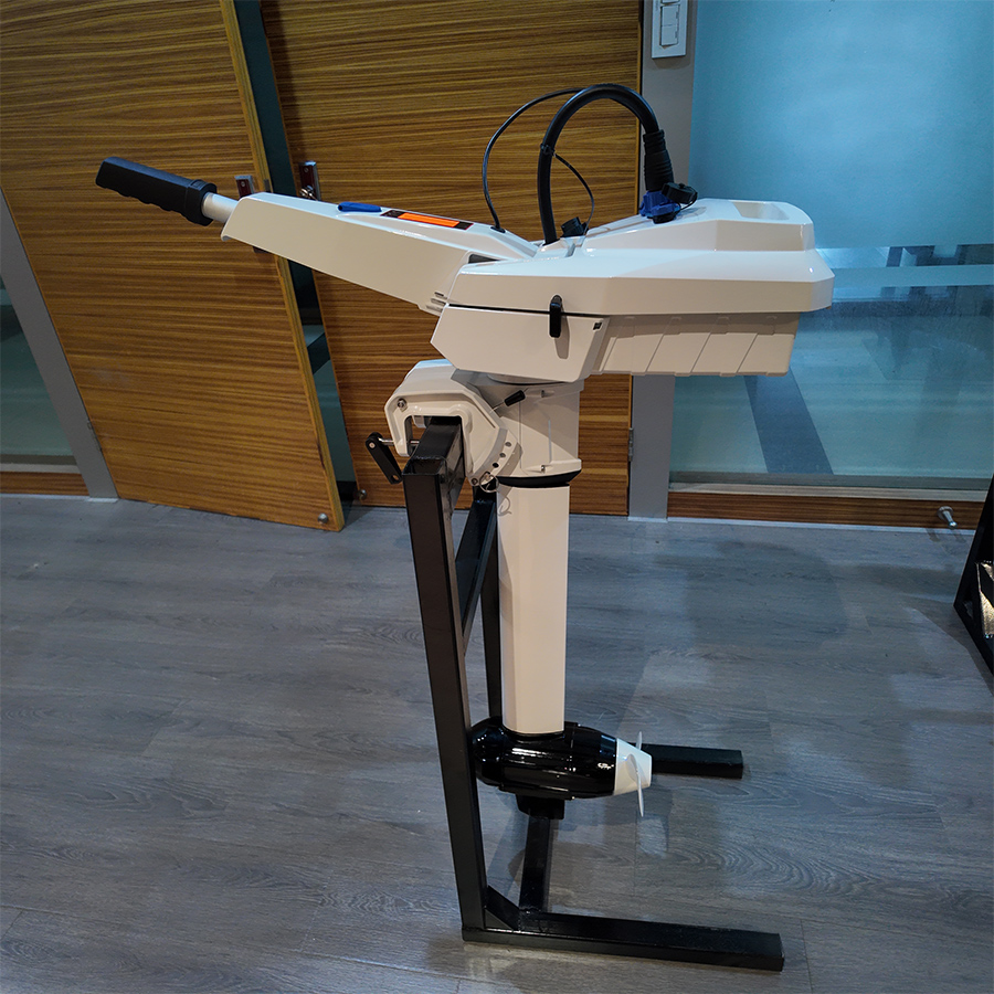 Electric Outboard Motor 3Hp - AIQIDI製電動船外機、48V、1.1KW（3HP）、24Ahバッテリー搭載、推力280N、ボート用。